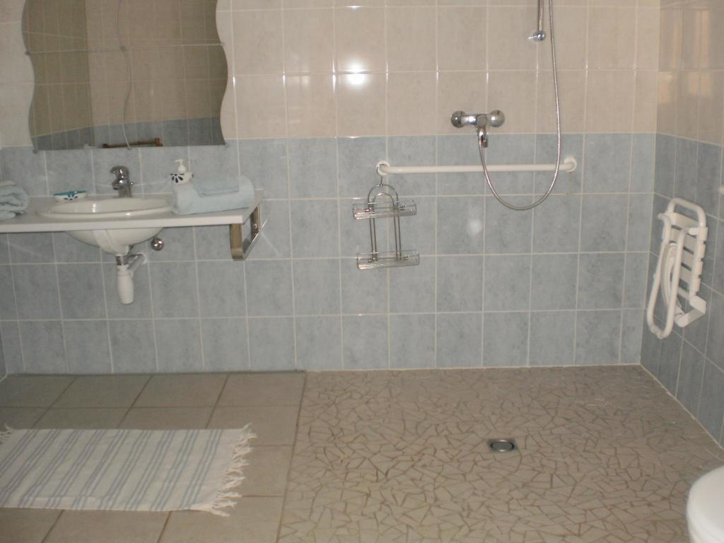 Anzy-le-Duc Chambres D'Hotes Du Lac المظهر الخارجي الصورة
